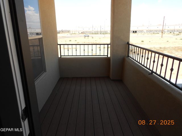 10013 Hueco Junction Road, Socorro, TX 79927