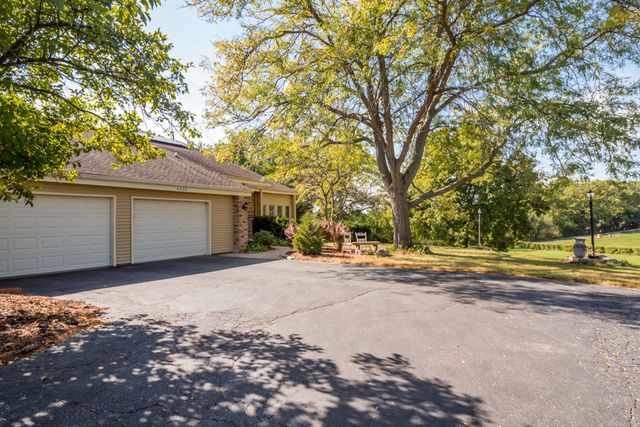 6320 Rowland Road, Huntley, IL 60142