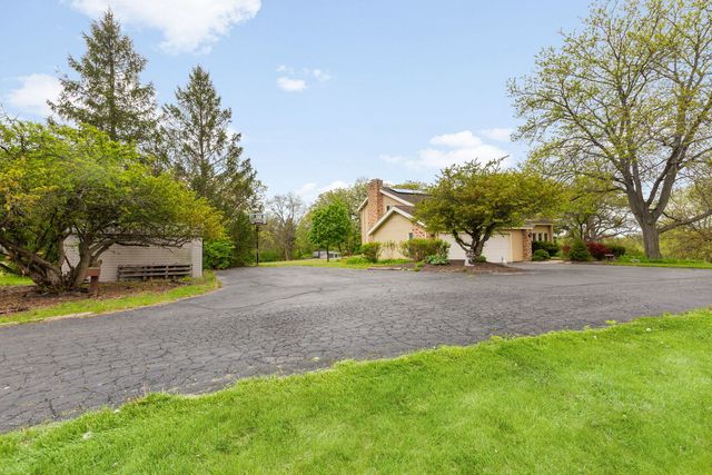 6320 Rowland Road, Huntley, IL 60142