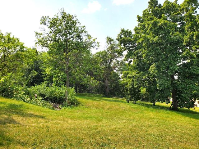 6320 Rowland Road, Huntley, IL 60142