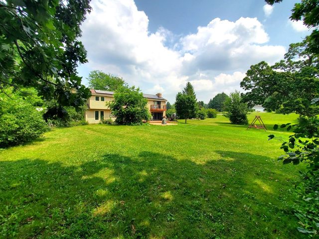 6320 Rowland Road, Huntley, IL 60142
