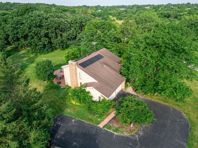 6320 Rowland Road, Huntley, IL 60142