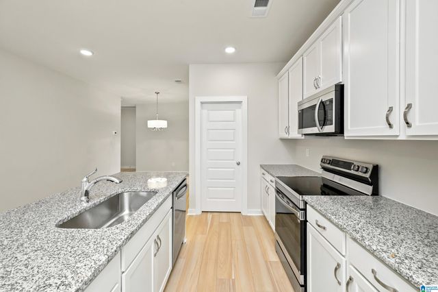 1017 GRAND RIVER BOULEVARD W, Leeds, AL 35094