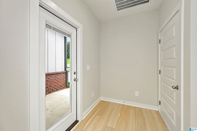 1017 GRAND RIVER BOULEVARD W, Leeds, AL 35094