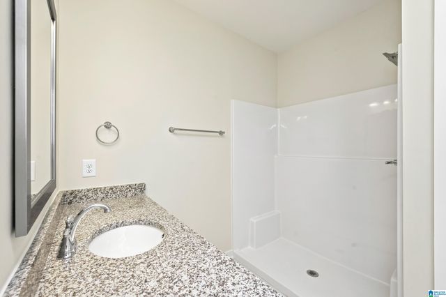 1017 GRAND RIVER BOULEVARD W, Leeds, AL 35094