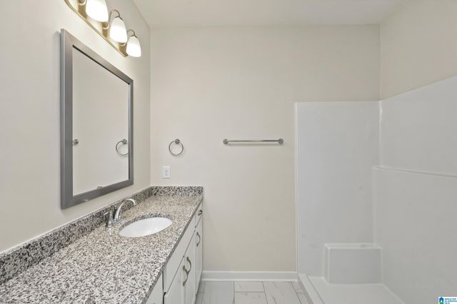 1017 GRAND RIVER BOULEVARD W, Leeds, AL 35094