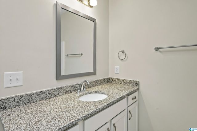 1017 GRAND RIVER BOULEVARD W, Leeds, AL 35094