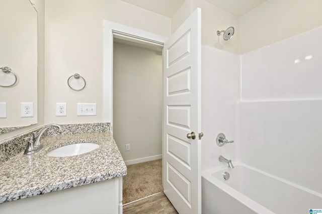 1017 GRAND RIVER BOULEVARD W, Leeds, AL 35094
