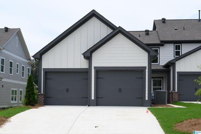 1017 GRAND RIVER BOULEVARD W, Leeds, AL 35094