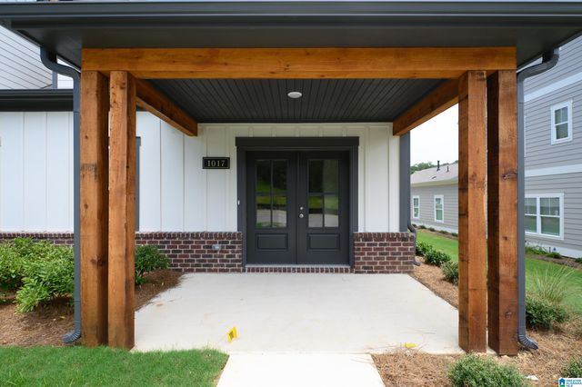 1017 GRAND RIVER BOULEVARD W, Leeds, AL 35094