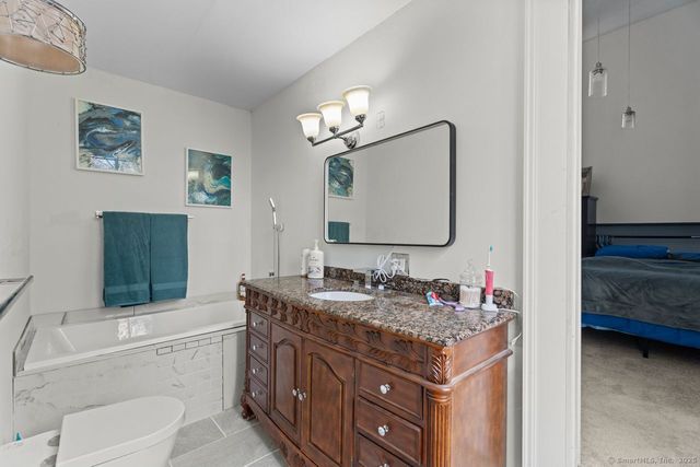 8 Tom Road, East Haddam, CT 06423