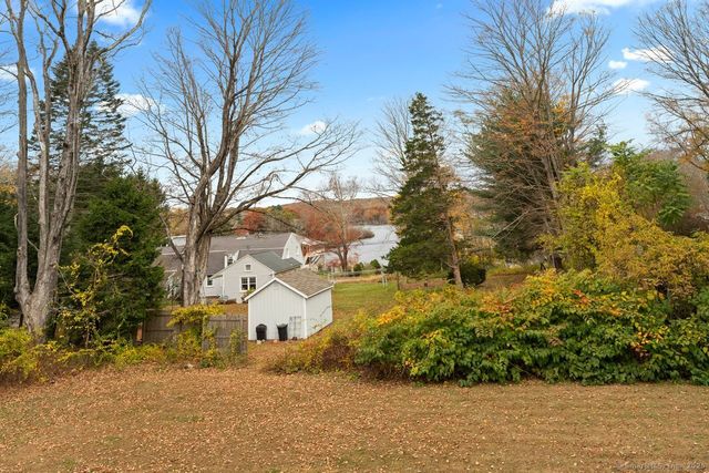 8 Tom Road, East Haddam, CT 06423