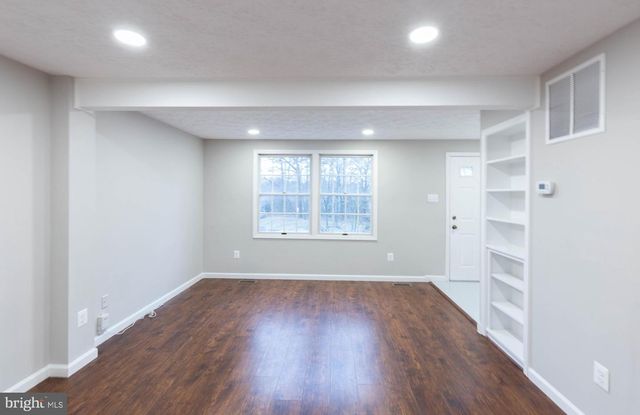 5814 ROCK FOREST CT, Centreville, VA 20121