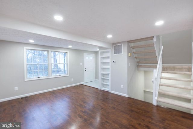 5814 ROCK FOREST CT, Centreville, VA 20121