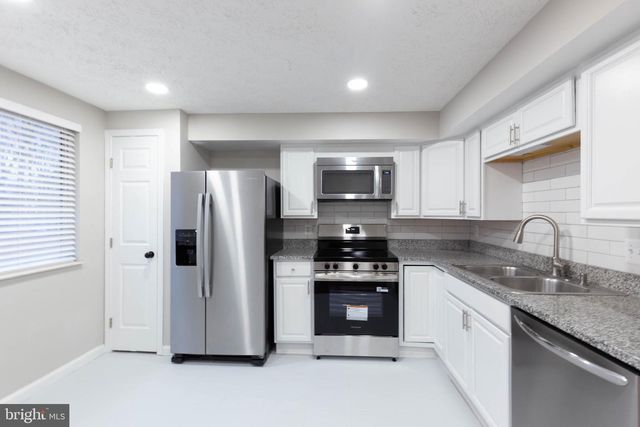 5814 ROCK FOREST CT, Centreville, VA 20121