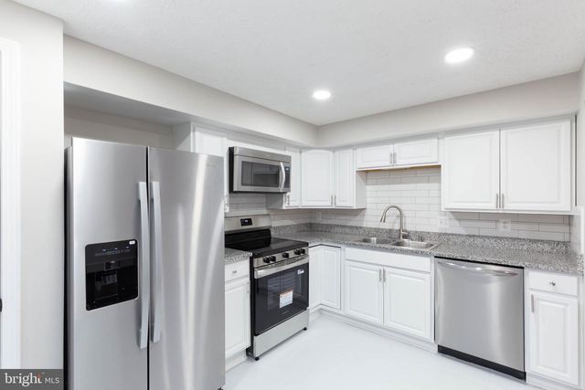 5814 ROCK FOREST CT, Centreville, VA 20121