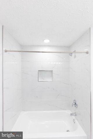 5814 ROCK FOREST CT, Centreville, VA 20121