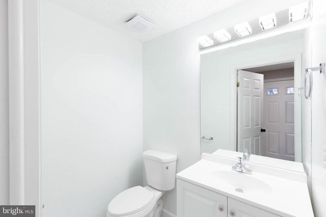 5814 ROCK FOREST CT, Centreville, VA 20121