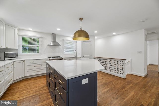 11214 DEWEY RD, Kensington, MD 20895