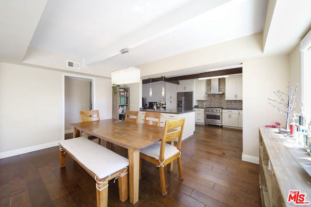 2260 Los Amigos Street, La Canada Flintridge, CA 91011