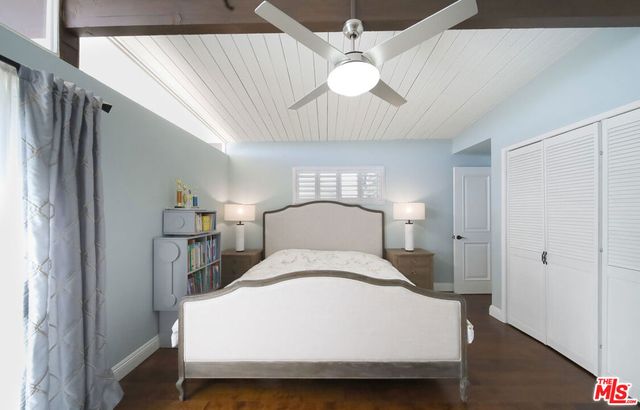 2260 Los Amigos Street, La Canada Flintridge, CA 91011