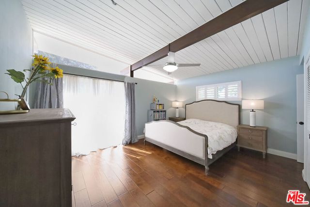 2260 Los Amigos Street, La Canada Flintridge, CA 91011