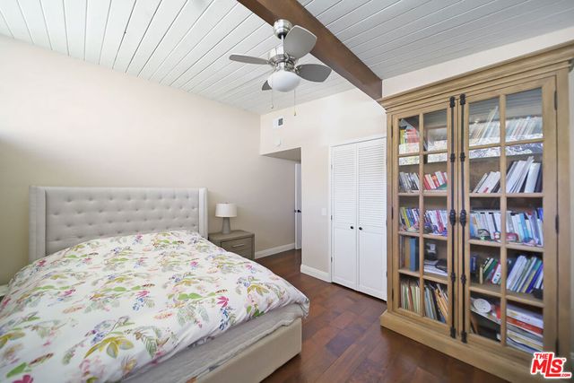 2260 Los Amigos Street, La Canada Flintridge, CA 91011