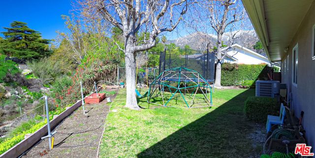 2260 Los Amigos Street, La Canada Flintridge, CA 91011