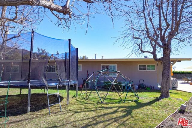 2260 Los Amigos Street, La Canada Flintridge, CA 91011