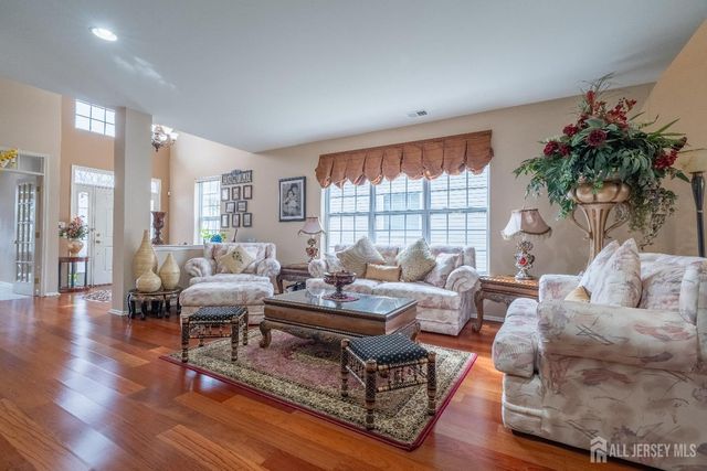 56 Lakehurst Way, Monroe, NJ 08831