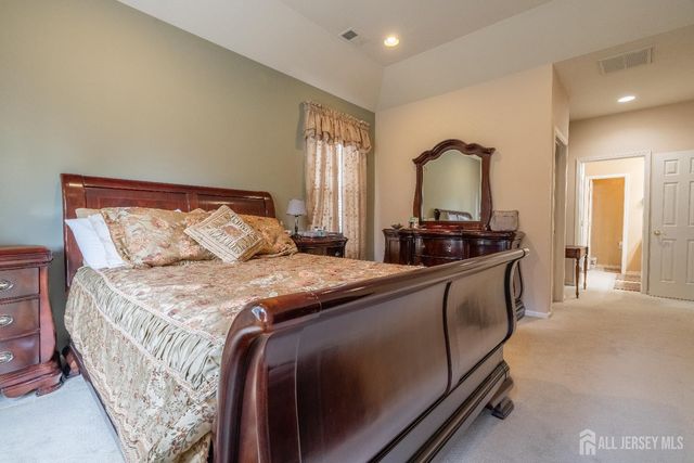 56 Lakehurst Way, Monroe, NJ 08831