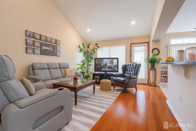 56 Lakehurst Way, Monroe, NJ 08831