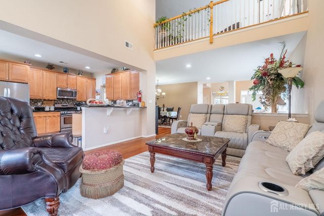 56 Lakehurst Way, Monroe, NJ 08831