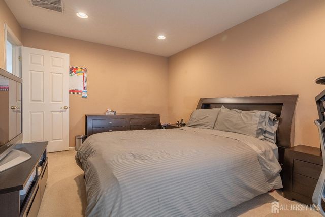 56 Lakehurst Way, Monroe, NJ 08831