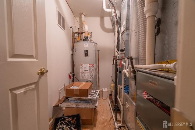 56 Lakehurst Way, Monroe, NJ 08831