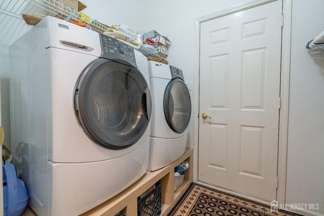 56 Lakehurst Way, Monroe, NJ 08831