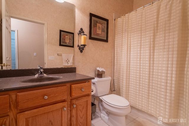 56 Lakehurst Way, Monroe, NJ 08831