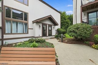 113 Alpine Ct 13, Stanhope Boro, NJ 07874