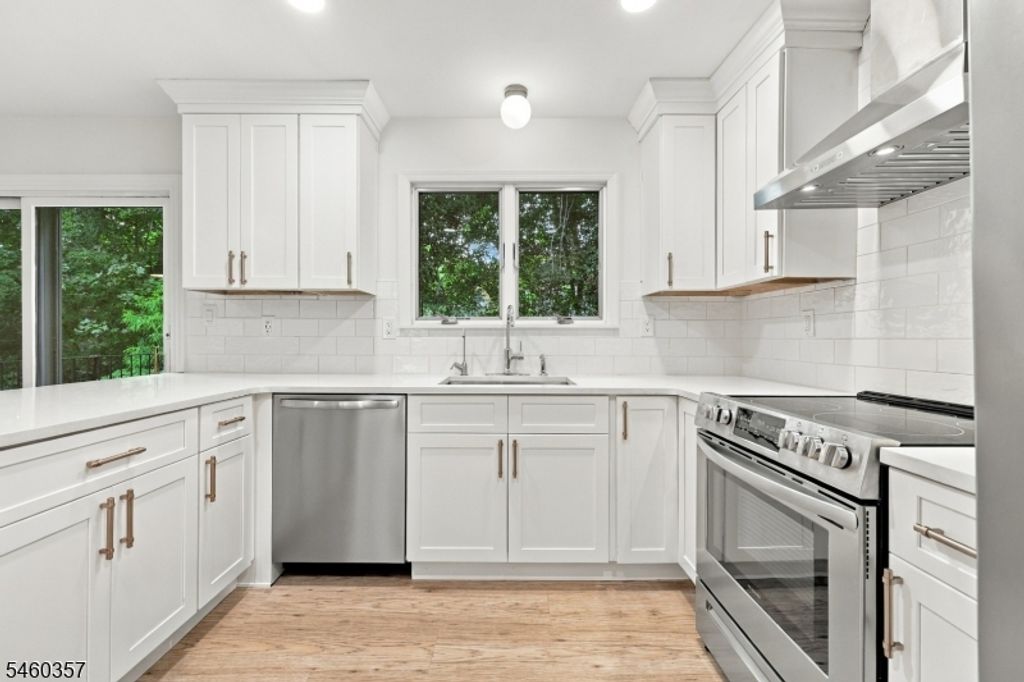 113 Alpine Ct 13, Stanhope Boro, NJ 07874 — photo 2