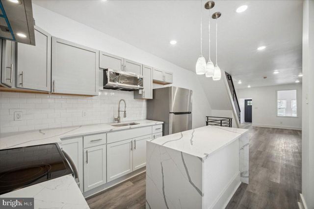 427 W SHUNK ST, Philadelphia, PA 19148