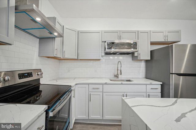 427 W SHUNK ST, Philadelphia, PA 19148