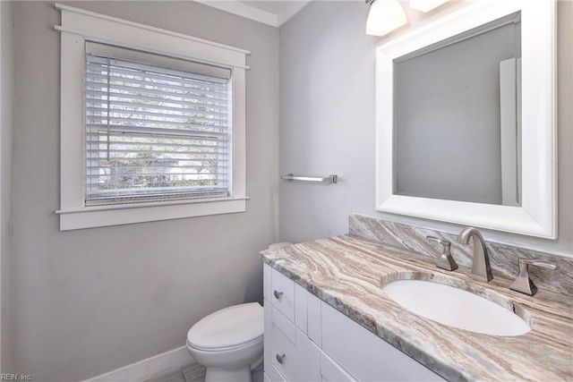 2205 Seaford RD, Seaford, VA 23696