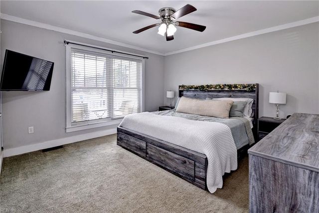 2205 Seaford RD, Seaford, VA 23696