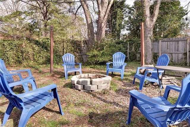 2205 Seaford RD, Seaford, VA 23696