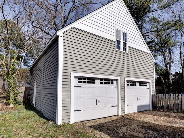2205 Seaford RD, Seaford, VA 23696