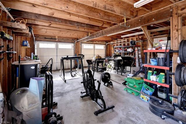 2205 Seaford RD, Seaford, VA 23696