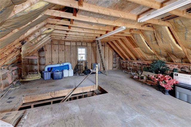2205 Seaford RD, Seaford, VA 23696