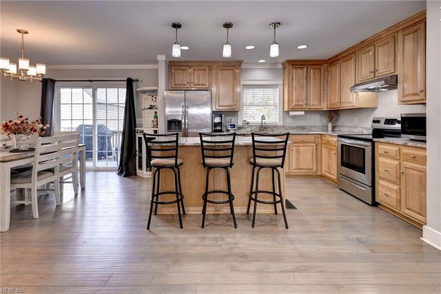 2205 Seaford RD, Seaford, VA 23696
