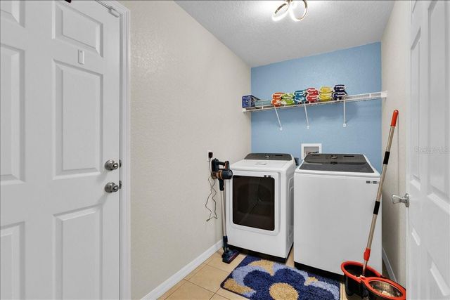 2590 SAND HILL POINT CIRCLE, Davenport, FL 33837