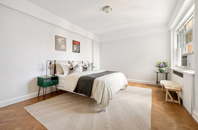 160 Cabrini Blvd Apt 127, New York City, NY 10033